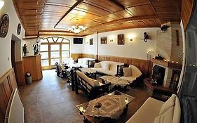 Trojka Hotel Es Panzio